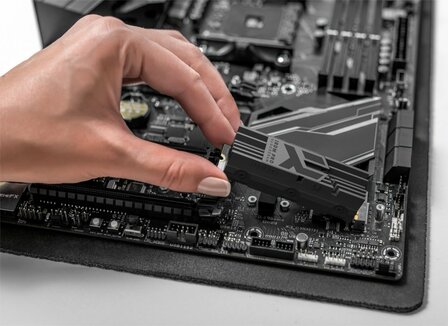 Goodram IRDM PRO | 1TB NVMe SSD | M.2 | Gen4 | 7.000MB/s | Heatsink