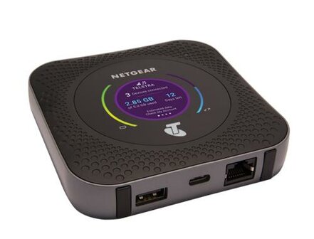 NETGEAR AirCard M1 MR1100-100EUS | Mobiele WiFi (4G LTE) Router | Tot 1 Gbps | Zwart