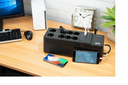 APC Back-UPS BE850G2-GR | 850 VA | 8 Schuko Stopcontacten (6 op Accu) | USB Type-A &amp; C | AVR Spanningstabilisatie | Bescherming tegen Stroomstoringen