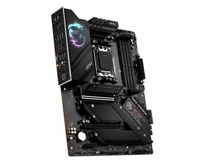 MSI MPG B650 CARBON WIFI | Socket AM5 | AMD B650 | 4xDDR5 | ATX | Moederbord