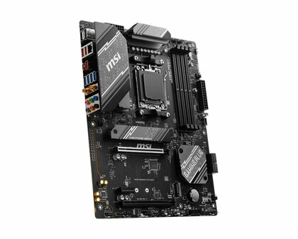 MSI B650 GAMING PLUS WIFI | Socket AM5 | AMD B650 | 4xDDR5 | ATX | Moederbord