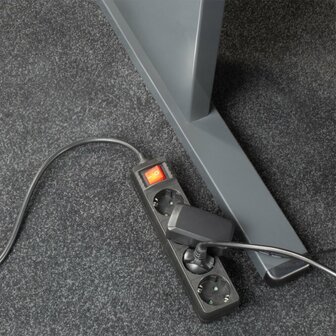 ACT Stekkerdoos | 4 Stopcontacten | 2 m | Met Schakelaar | Zwart
