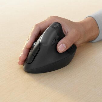 Logitech Lift for Business | Ergonomische Draadloze Muis | RF-Draadloos + Bluetooth | 4000 DPI | Grafiet
