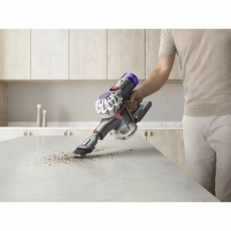 Dyson V8 Advanced