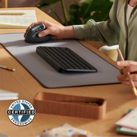 Logitech Lift for Business | Ergonomische Draadloze Muis | RF-Draadloos + Bluetooth | 4000 DPI | Grafiet